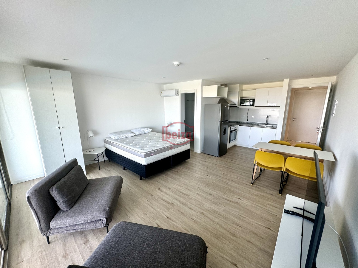 Apartamento ID.166382/VENTA-A-pasos-del-puerto--2-dormitorios-2-baños-con-garage - Excelente Monoambiente con piscina propia a pasos de la playa