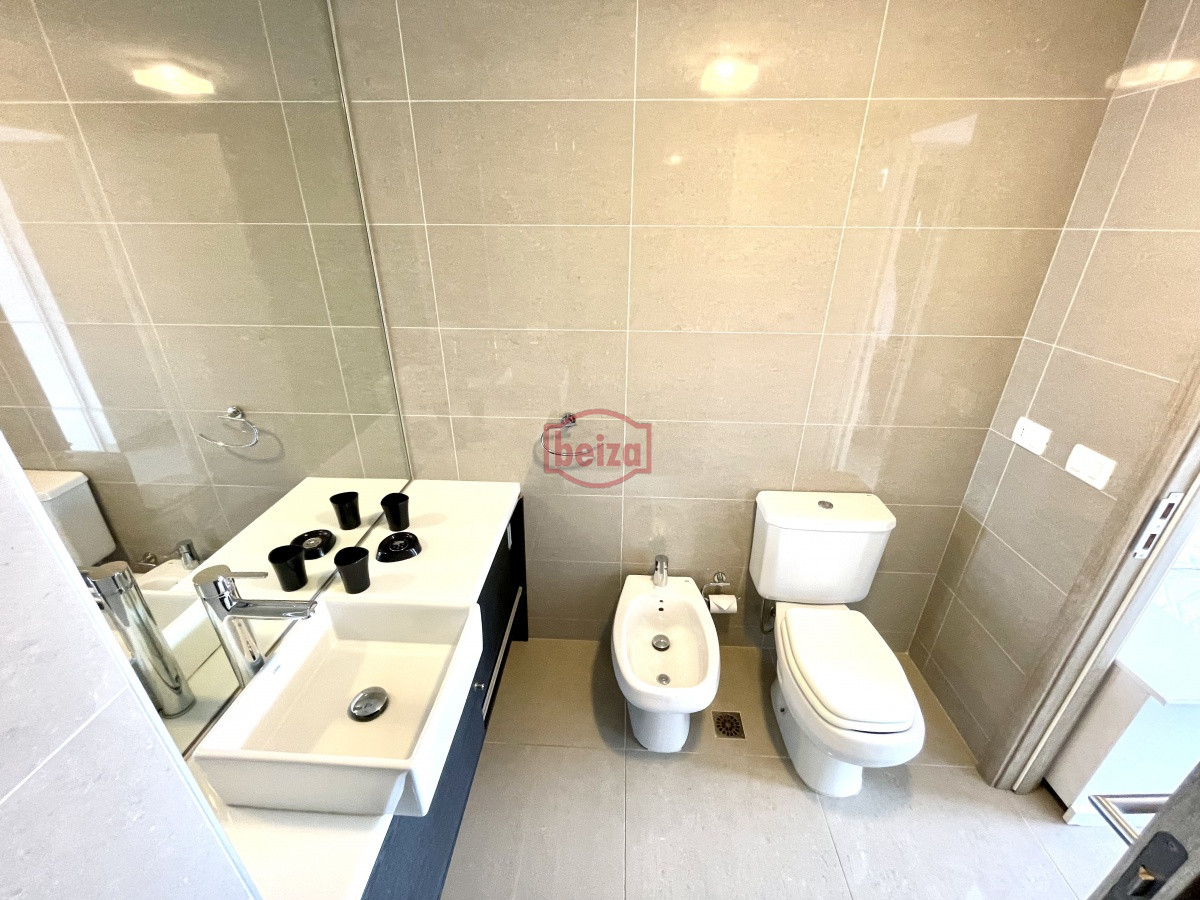 Apartamento ID.164376/Apartamento-en-Peninsula,-2-dormitorios-* - Excelente propiedad muy bien ubicada,amplias comodidades,pileta climatizada.-