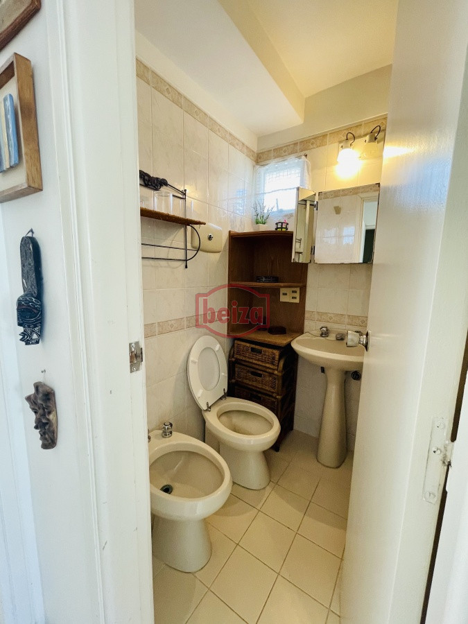 Apartamento ID.166379/Espectacular-departamento-en-Playa-Mansa-de-3-dormitorios-frente-al-mar! - Brava ,A una cuadra de la Brava  3 dormit