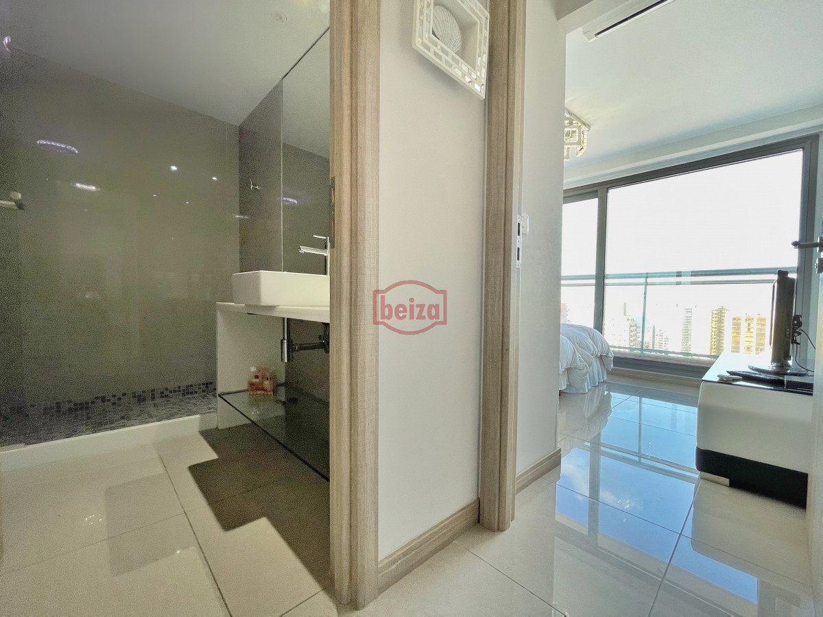 Apartamento ID.165830/mansa-venta-dos-dormitorios-dos-baños-amenities - Hermoso apartamento en torre de primer nivel