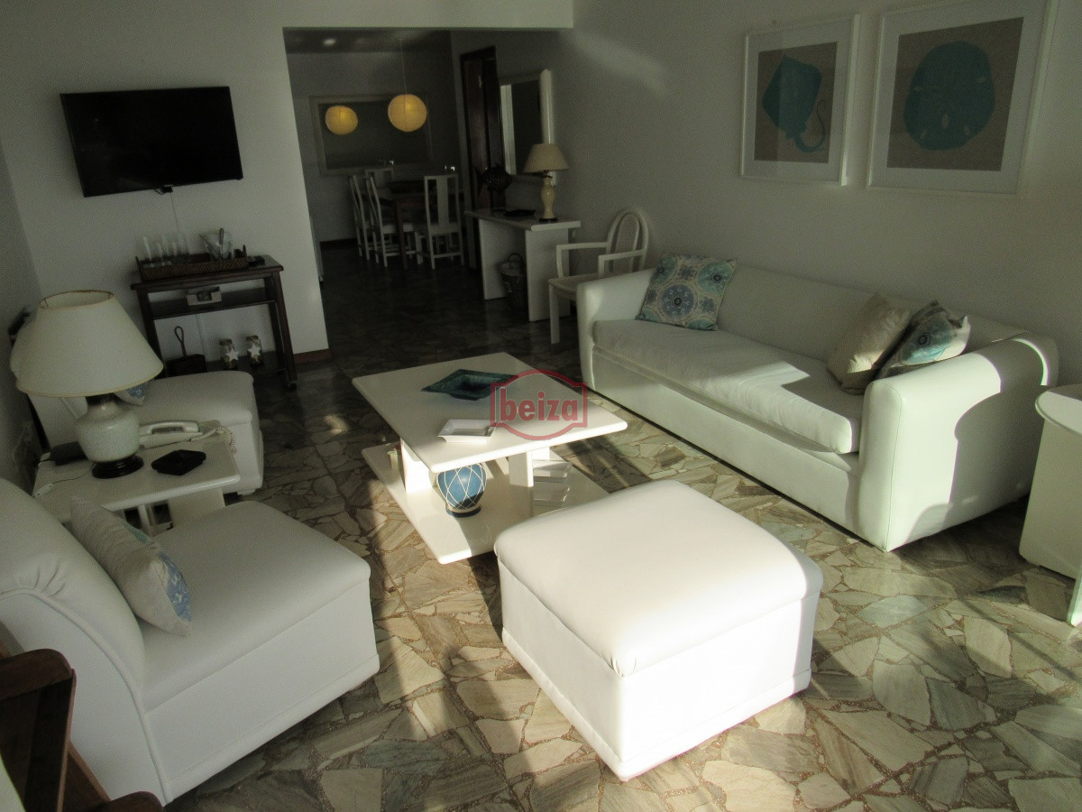 Apartamento ID.164375/ALQUILA-APARTAMENTO-2-DORMITORIOS-,-2-BAÑOS - Apartamento en Playa Mansa de Punta del Este