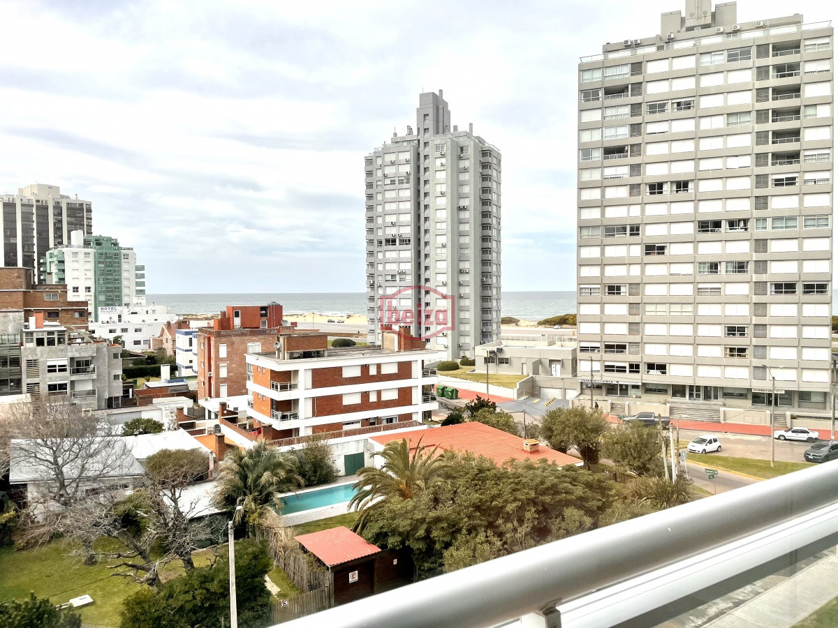 Apartamento ID.164376/Apartamento-en-Peninsula,-2-dormitorios-* - Excelente propiedad muy bien ubicada,amplias comodidades,pileta climatizada.-