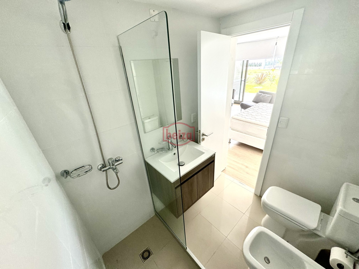 Apartamento ID.166384/Atlantico-Punta-Del-Este - Monoambiente Premium en complejo a pasas de la playa