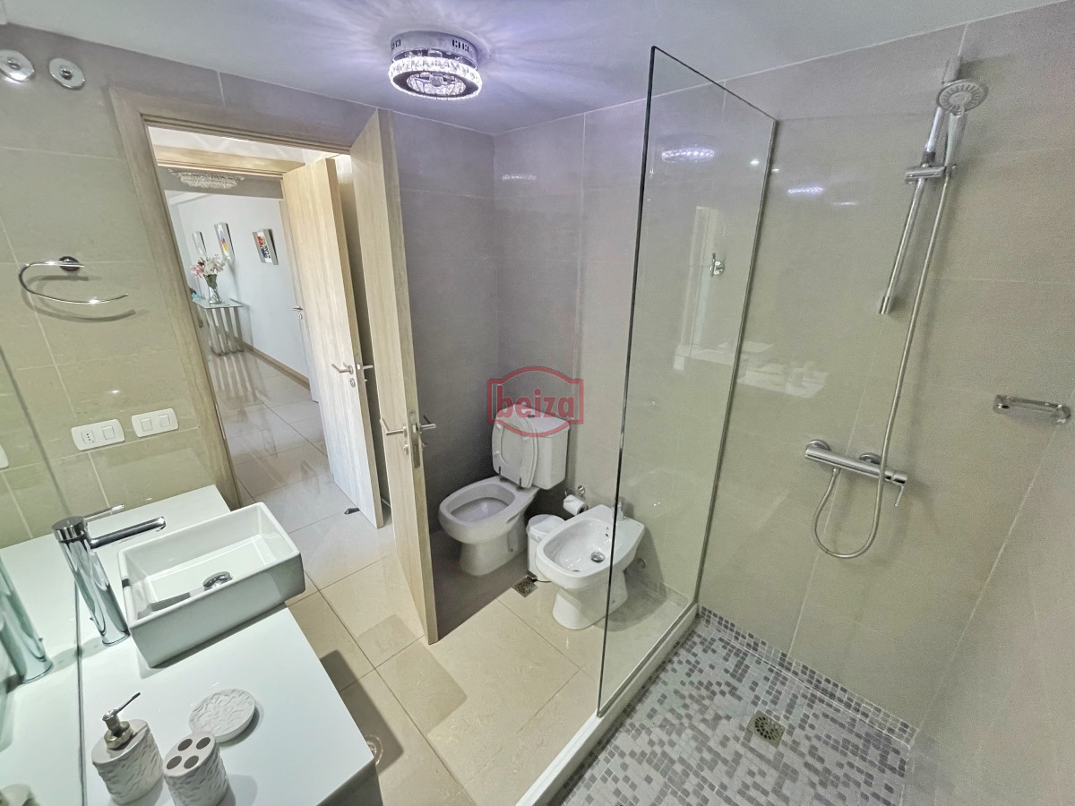 Apartamento ID.165830/mansa-venta-dos-dormitorios-dos-baños-amenities - Hermoso apartamento en torre de primer nivel