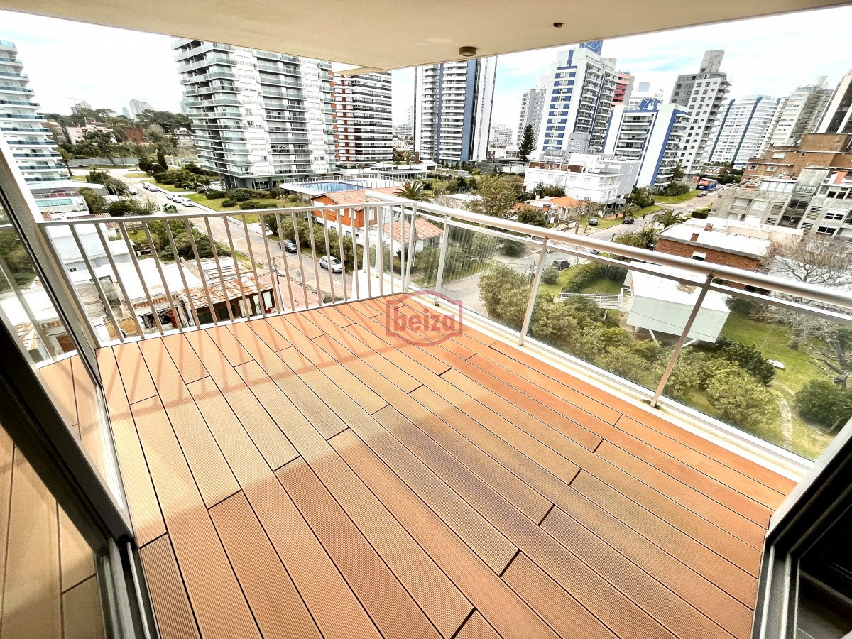 Apartamento ID.164376/Apartamento-en-Peninsula,-2-dormitorios-* - Excelente propiedad muy bien ubicada,amplias comodidades,pileta climatizada.-