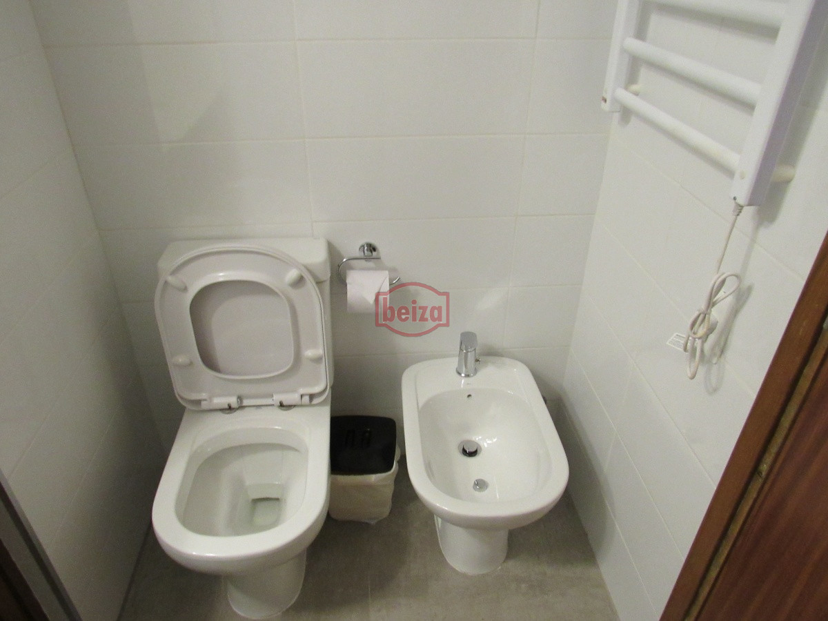 Apartamento ID.164375/ALQUILA-APARTAMENTO-2-DORMITORIOS-,-2-BAÑOS - Apartamento en Playa Mansa de Punta del Este