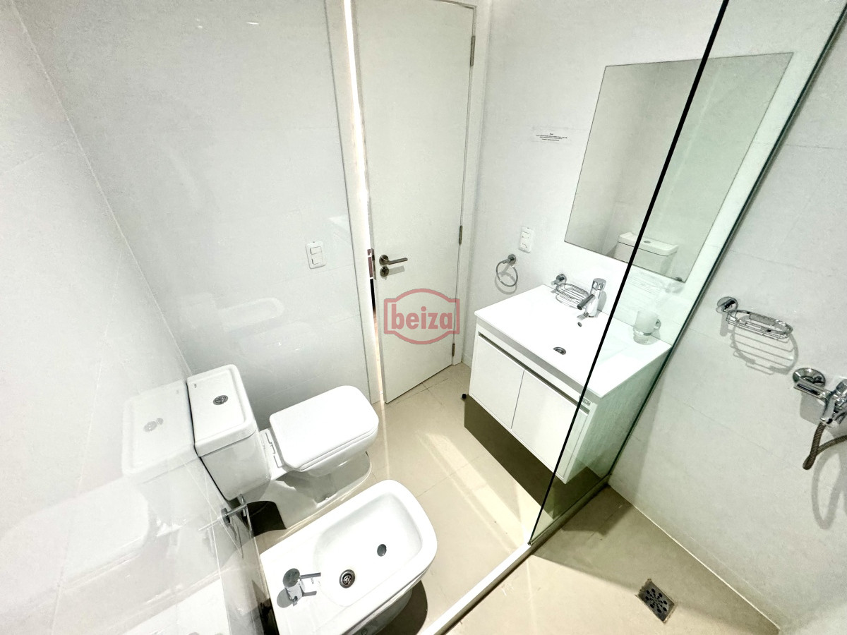 Apartamento ID.166386/Monoambiente-en-emprendimiento-premium,-a-pasos-del-mar-y-con-financiación- - Monoambiente a 50 metros de la Playa 