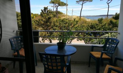 Apartamento de 2 dormitorios y medio frente al mar