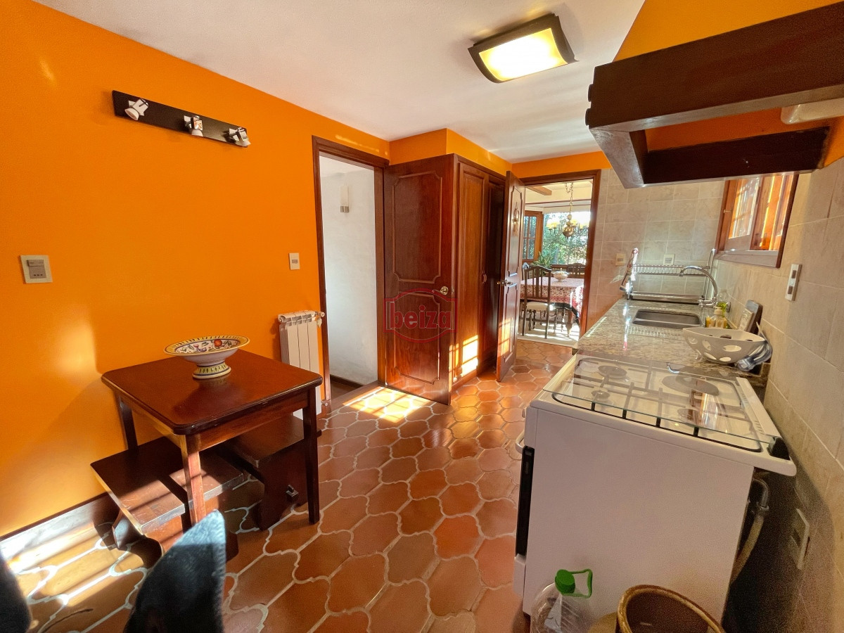 Casa ID.165418 - En venta y Alquiler.. imperdible oportunidad.. a metros del mar!!!