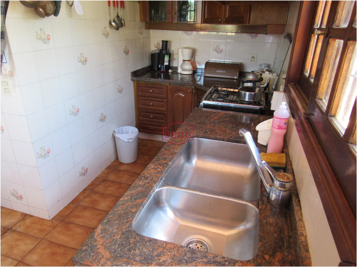 Casa ID.164359/Chalet-de-6-dormitorios-en-pda-10-de-playa-mansa - Casa en Punta del Este, Roosevelt