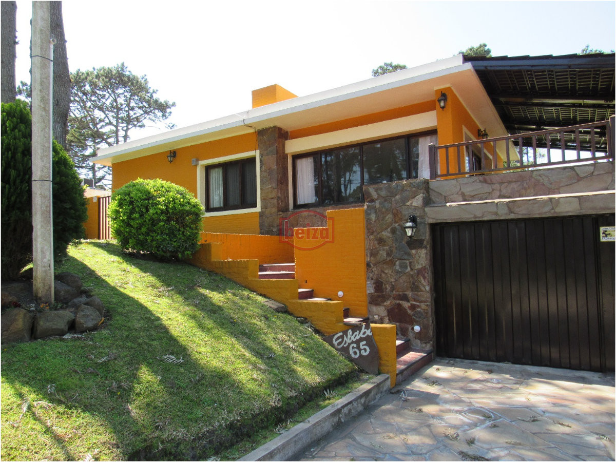 Casa ID.164359/Chalet-de-6-dormitorios-en-pda-10-de-playa-mansa - Casa en Punta del Este, Roosevelt