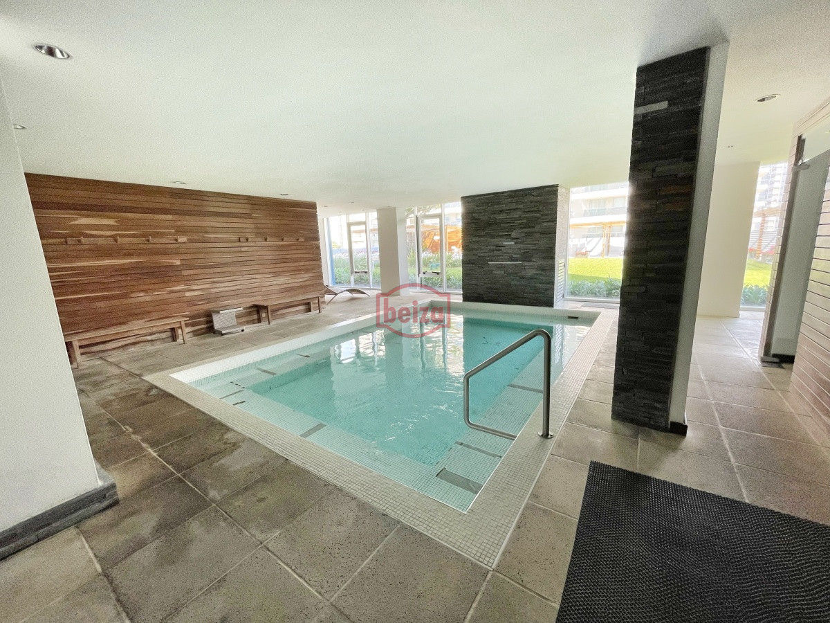 Apartamento ID.164741/Excelente-apartamento-en-torre-de-primera-categoría - A metros de la Brava