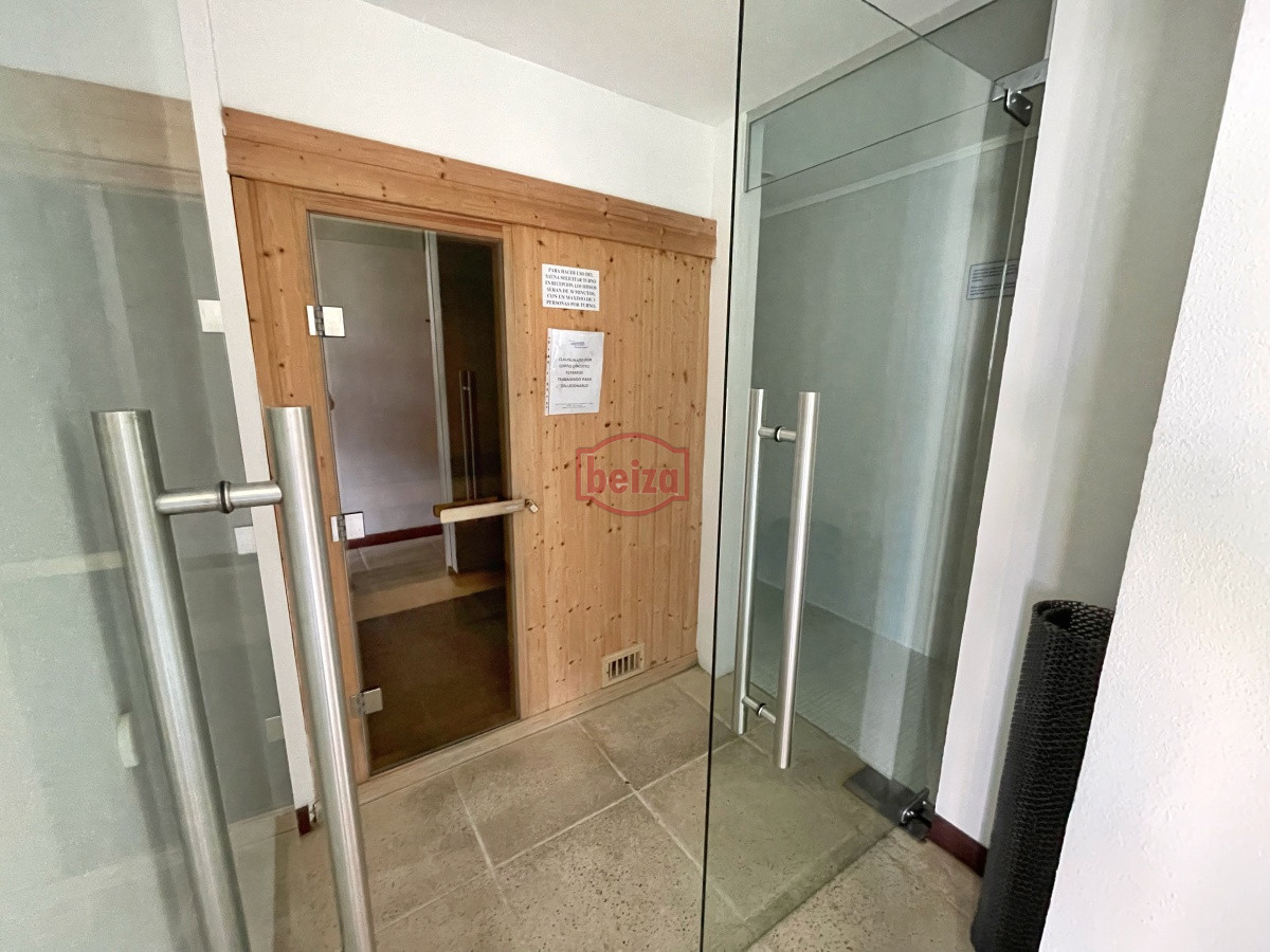 Apartamento ID.164741/Excelente-apartamento-en-torre-de-primera-categoría - A metros de la Brava