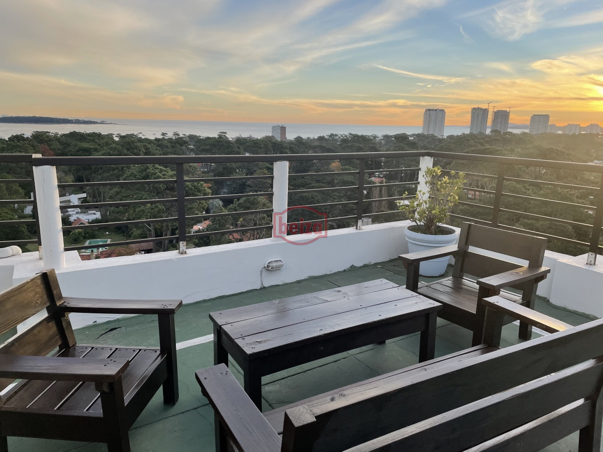 Apartamento ID.165995/Atlántico-Punta-Del-Este - Un dormitorio en venta sobre Roosevelt