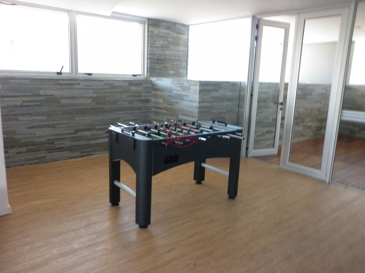 Apartamento ID.166399/Alquiler-de-apartamento-de-3-dormitorios-y-dependencia-en-Punta-del-Este - Excelente ubicacion , a 2 cuadras mar