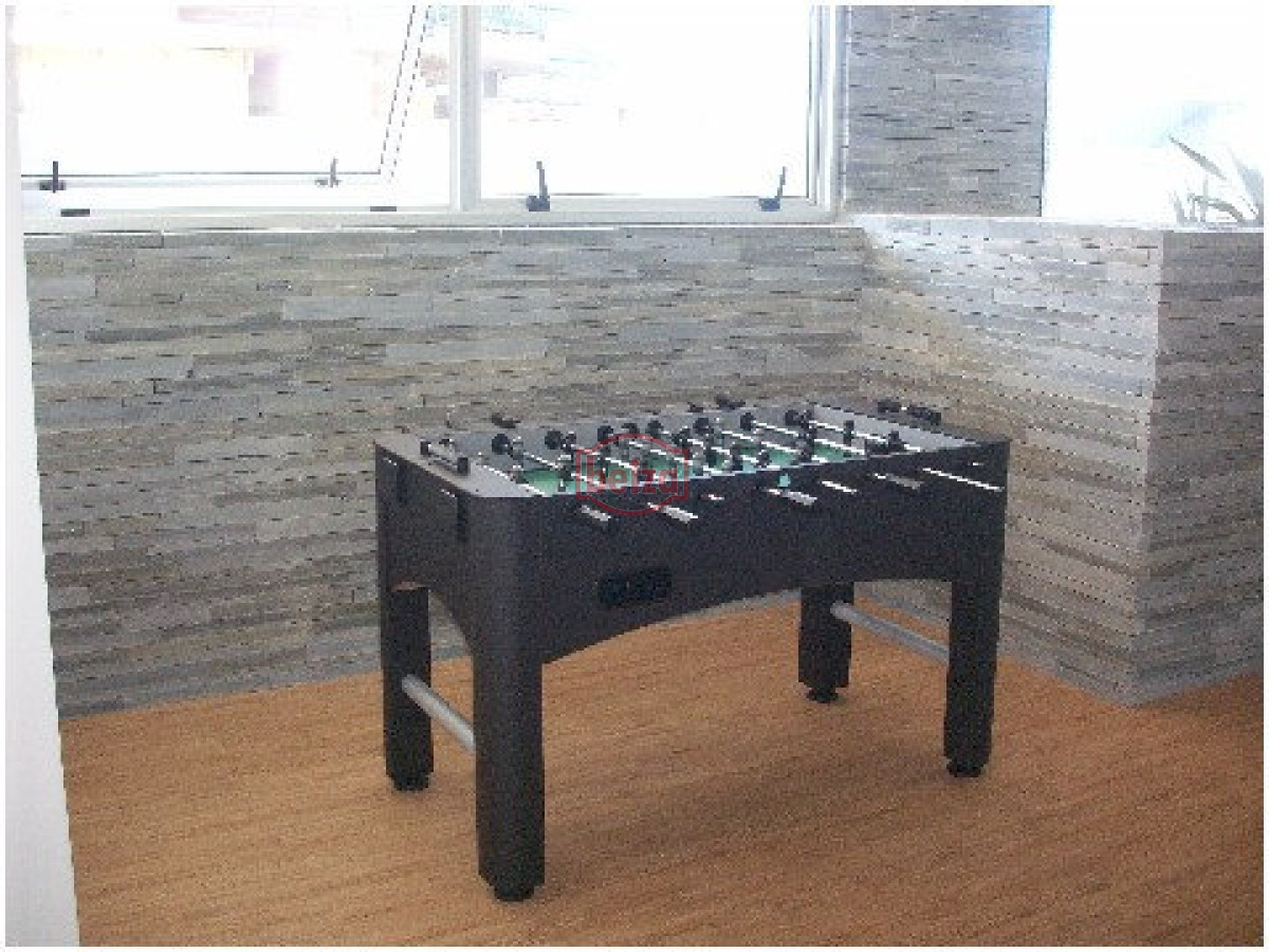 Apartamento ID.166399/Alquiler-de-apartamento-de-3-dormitorios-y-dependencia-en-Punta-del-Este - Excelente ubicacion , a 2 cuadras mar