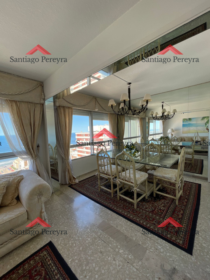Apartamento ID.16369 - APARTAMENTO UBICADO EN EL CORAZON DE PUNTA DEL ESTE CON VISTA AL MAR