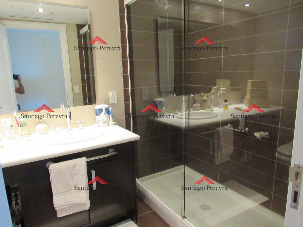 Apartamento ID.3300 - Espectacular Pent House primera linea de lujo en venta, piscina propia, 5 garages, barbacoa