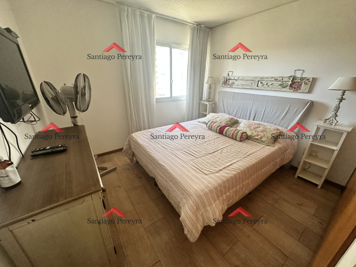 Apartamento ID.16177 - Apartamento de 2 dormitorios y dependencia en brava a metros del mar 