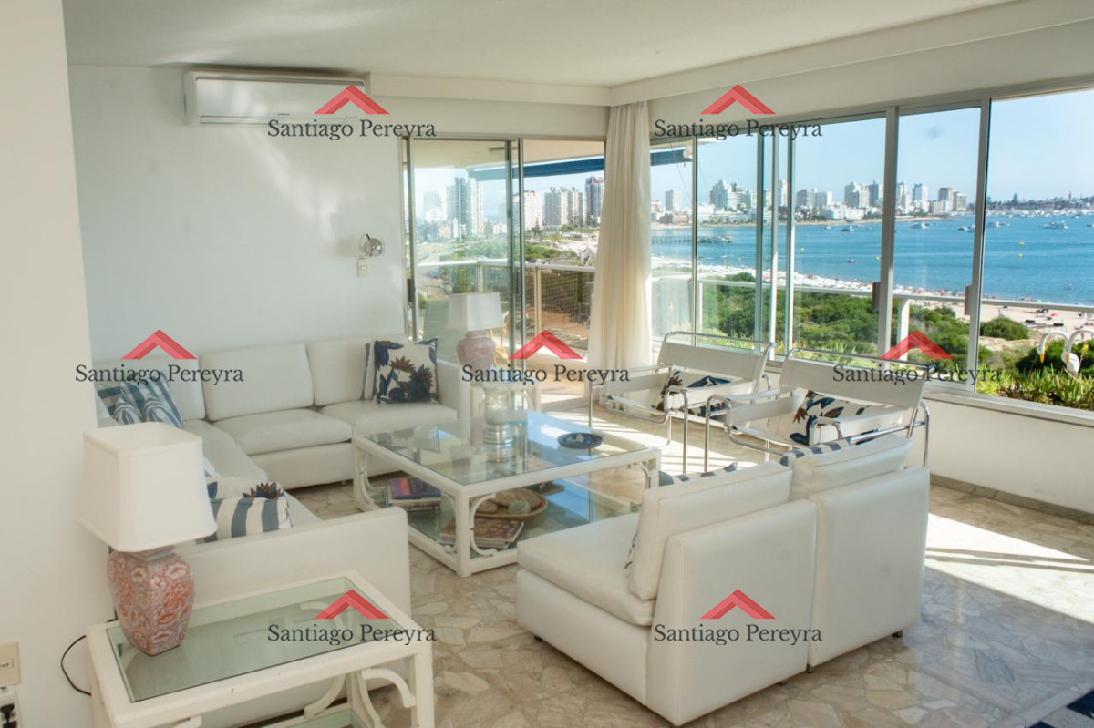 Apartamento ID.15677 - Espectacular apartamento sobre Playa Mansa con hermosa vista al mar