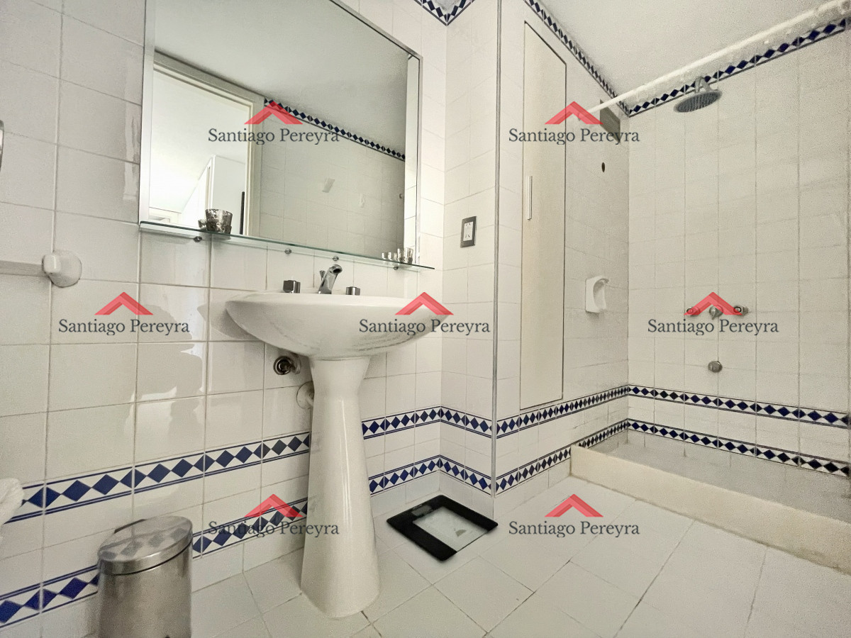 Apartamento ID.2141 - Apartamento en venta primera linea playa brava