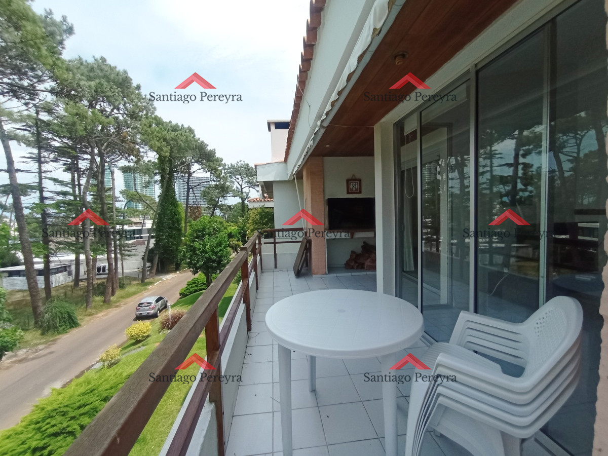Apartamento ID.14822 - Apartamento de 2 dormitorios con parrillero propio, primer piso por escalera, financiación!!