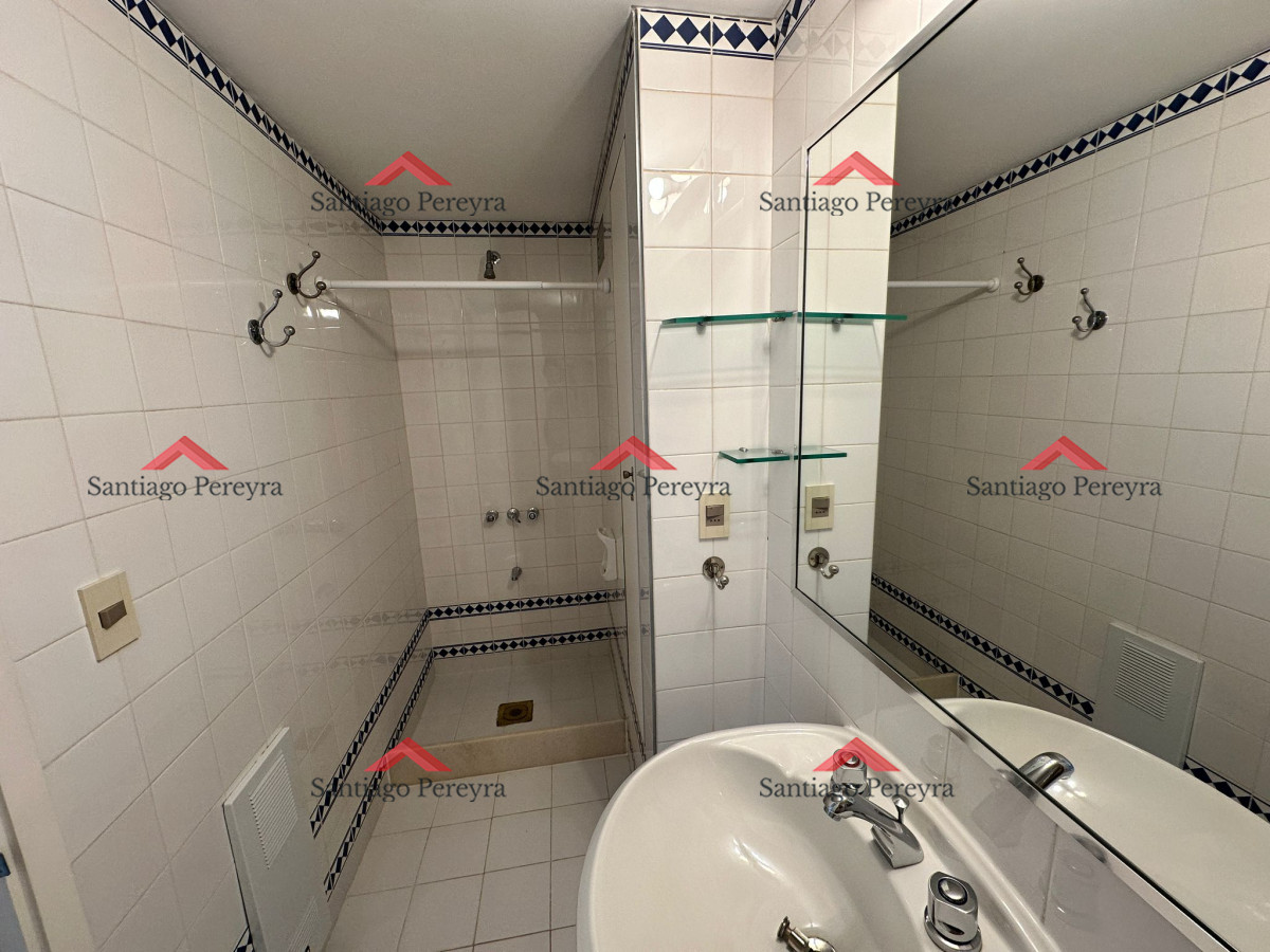 Apartamento ID.3432 - Excelente apartamento en torre de categoría frente a Playa Brava