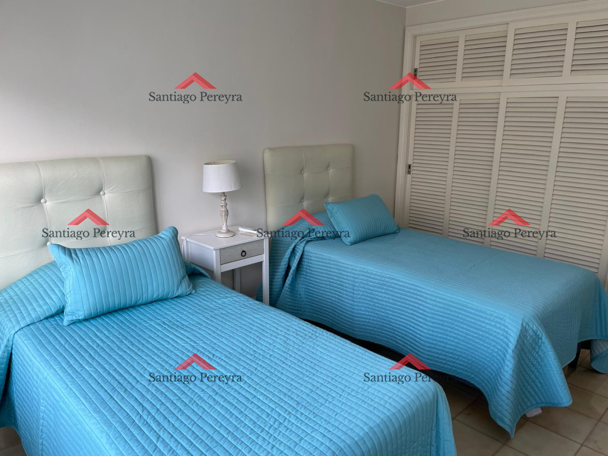 Apartamento ID.2417 - Amplio apartamento con vista al mar en Peninsula