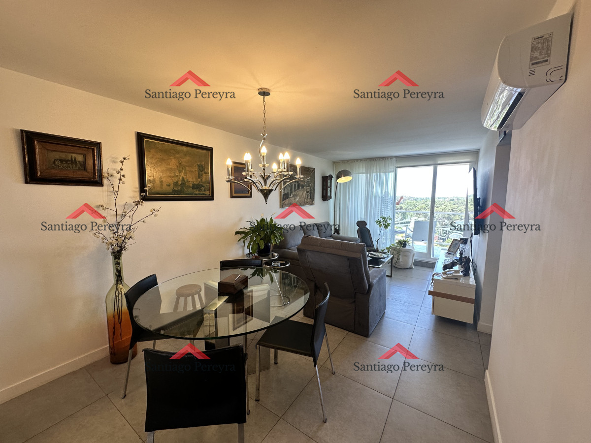 Apartamento ID.15751 - Apartamento en venta de dos dormitorios con garaje en Roosevelt