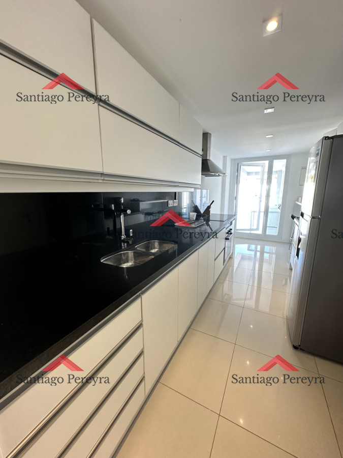 Apartamento ID.15750 - Hermoso apartamento con amplia terraza propia y patio propio
