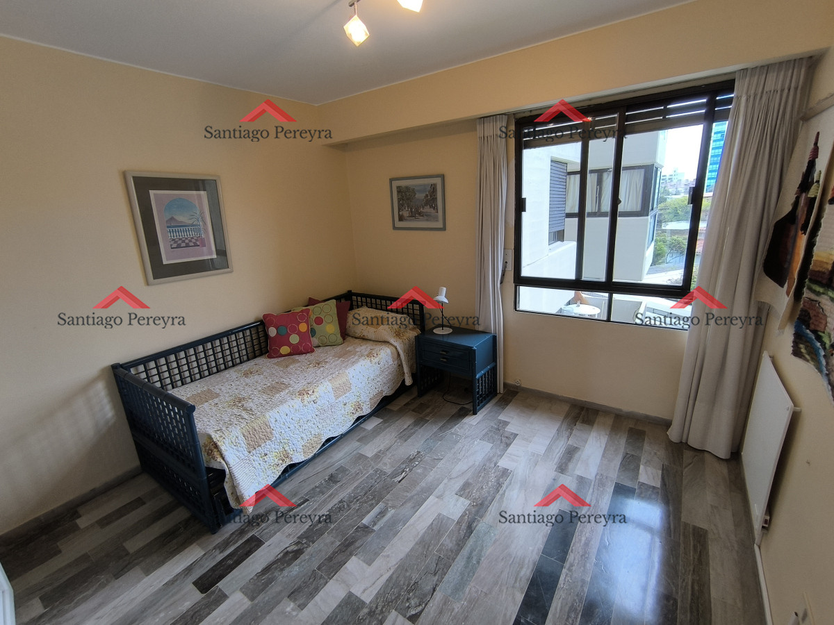 Apartamento ID.16370 - Apartamento de 3 dormitorios en alquiler anual Punta Del Este