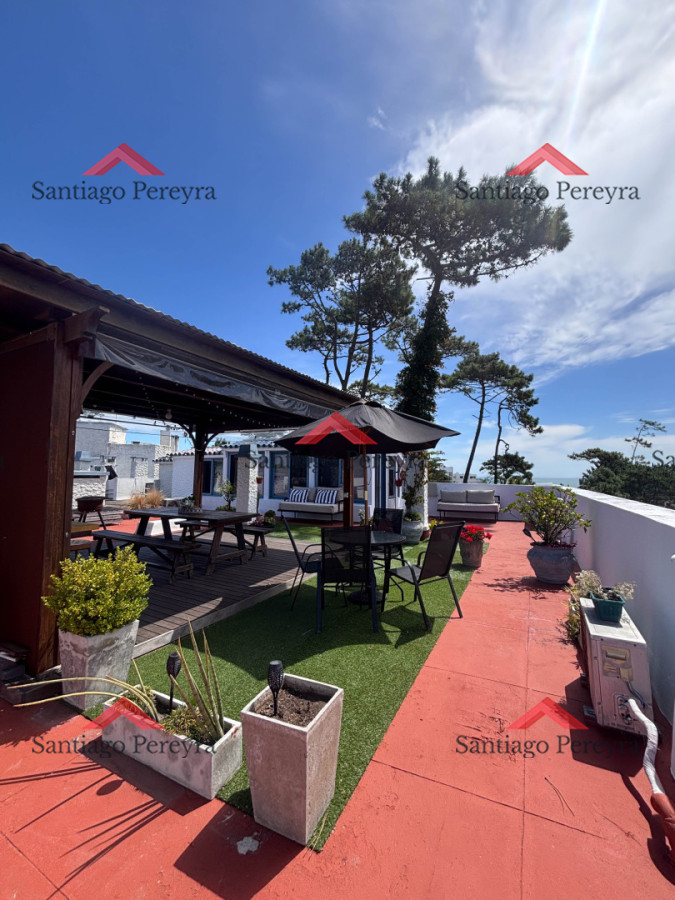 Apartamento ID.6982 - Pent House a una cuadra de la playa mansa con barbacoa propia y tres cocheras 