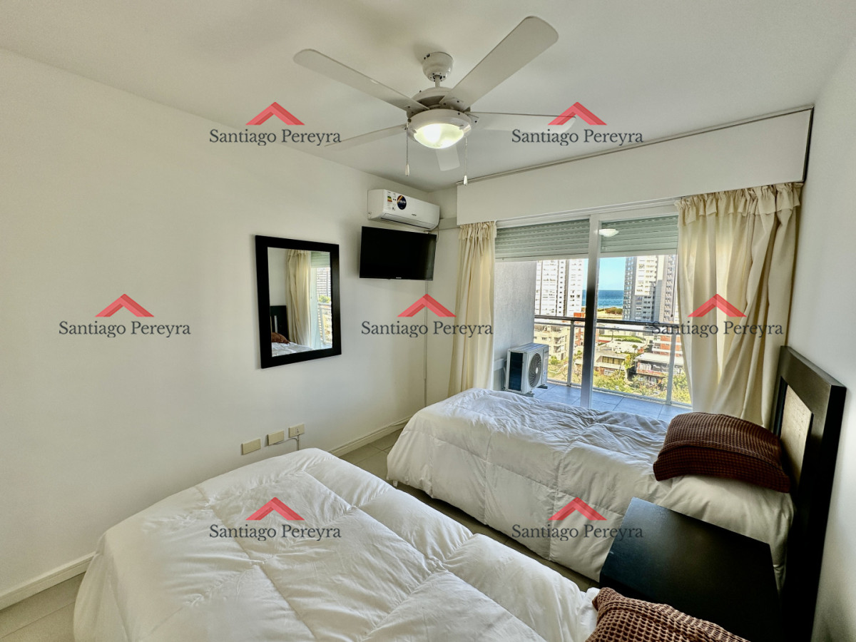Apartamento ID.16990 - Hermoso apartamento de 2 dormitorios con parrillero propio y vista a playa brava
