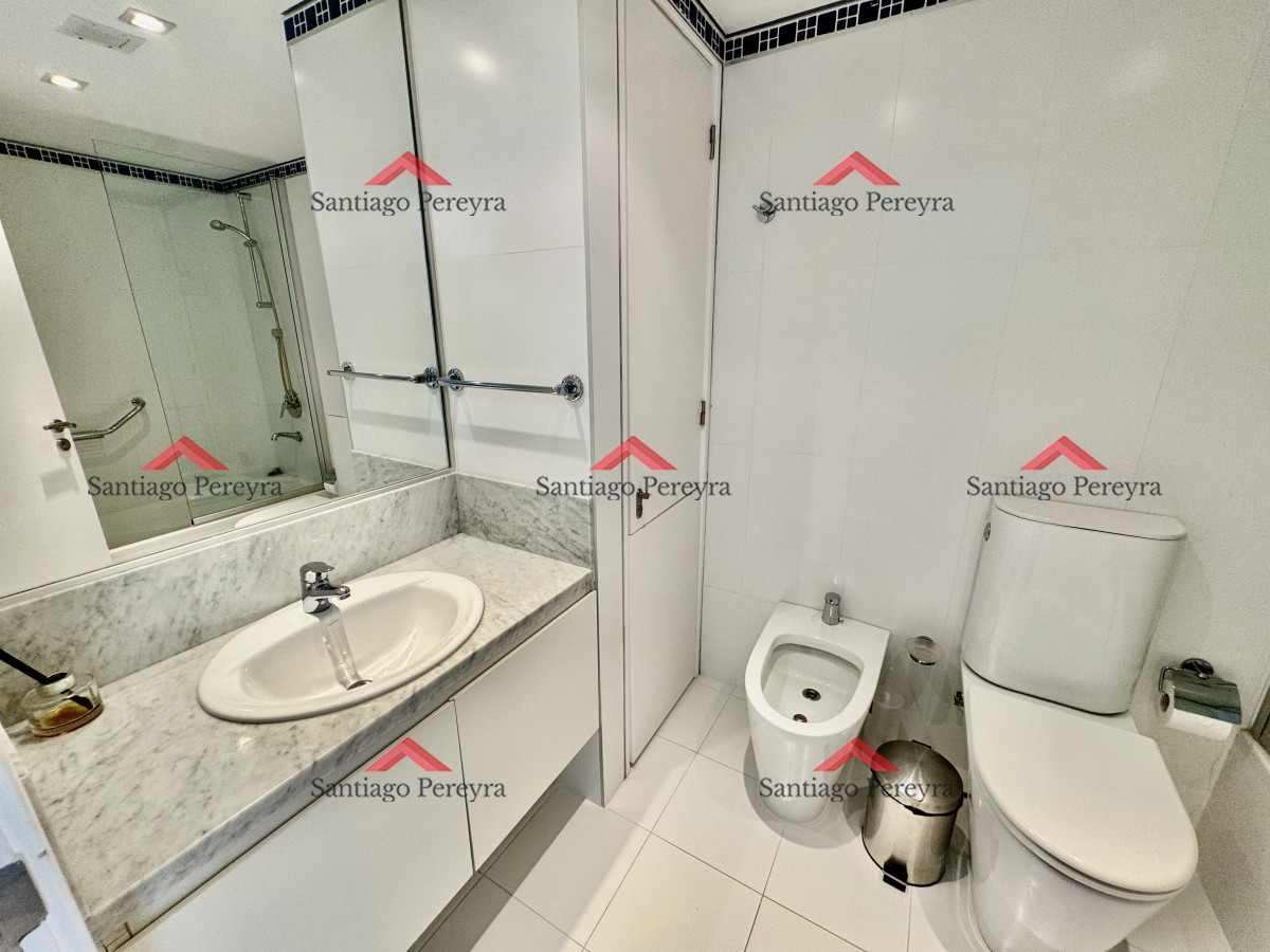 Apartamento ID.16058 - LE PARC en venta, hermosa planta de 2 dormitorios + dependencia