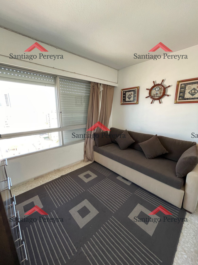 Apartamento ID.16369 - APARTAMENTO UBICADO EN EL CORAZON DE PUNTA DEL ESTE CON VISTA AL MAR