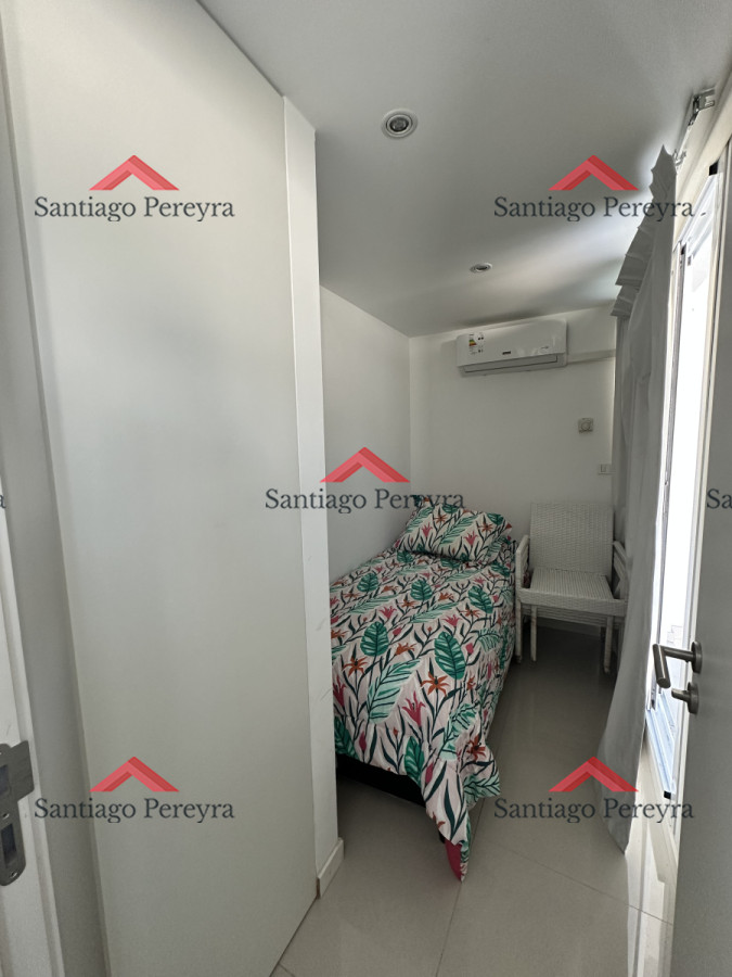 Apartamento ID.15750 - Hermoso apartamento con amplia terraza propia y patio propio