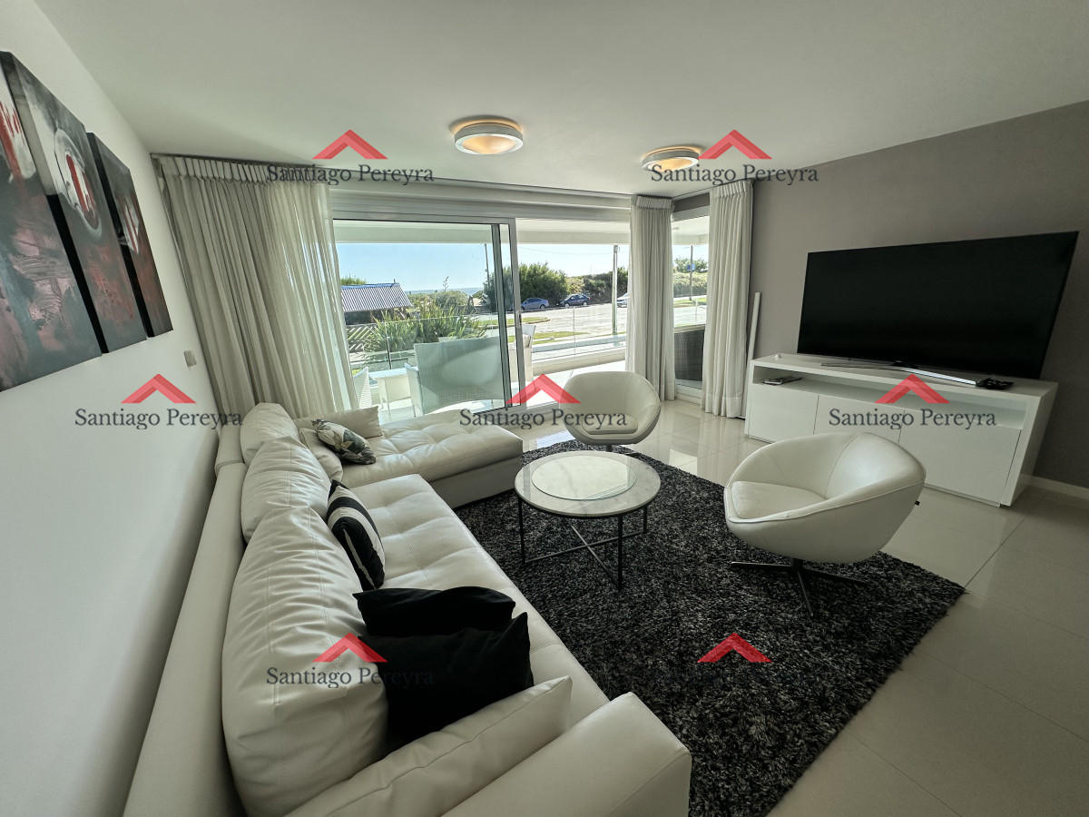 Apartamento ID.15750 - Hermoso apartamento con amplia terraza propia y patio propio