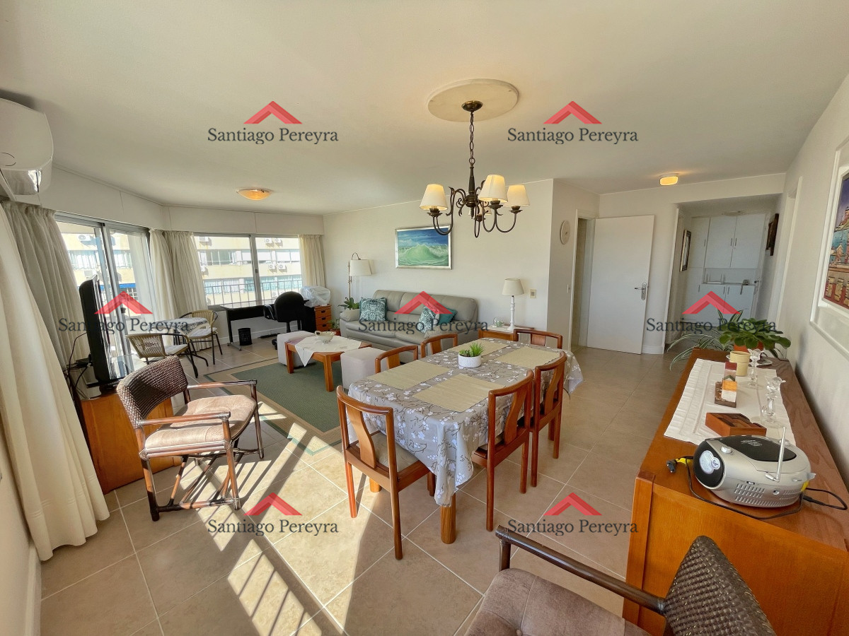 Apartamento ID.2417 - Amplio apartamento con vista al mar 