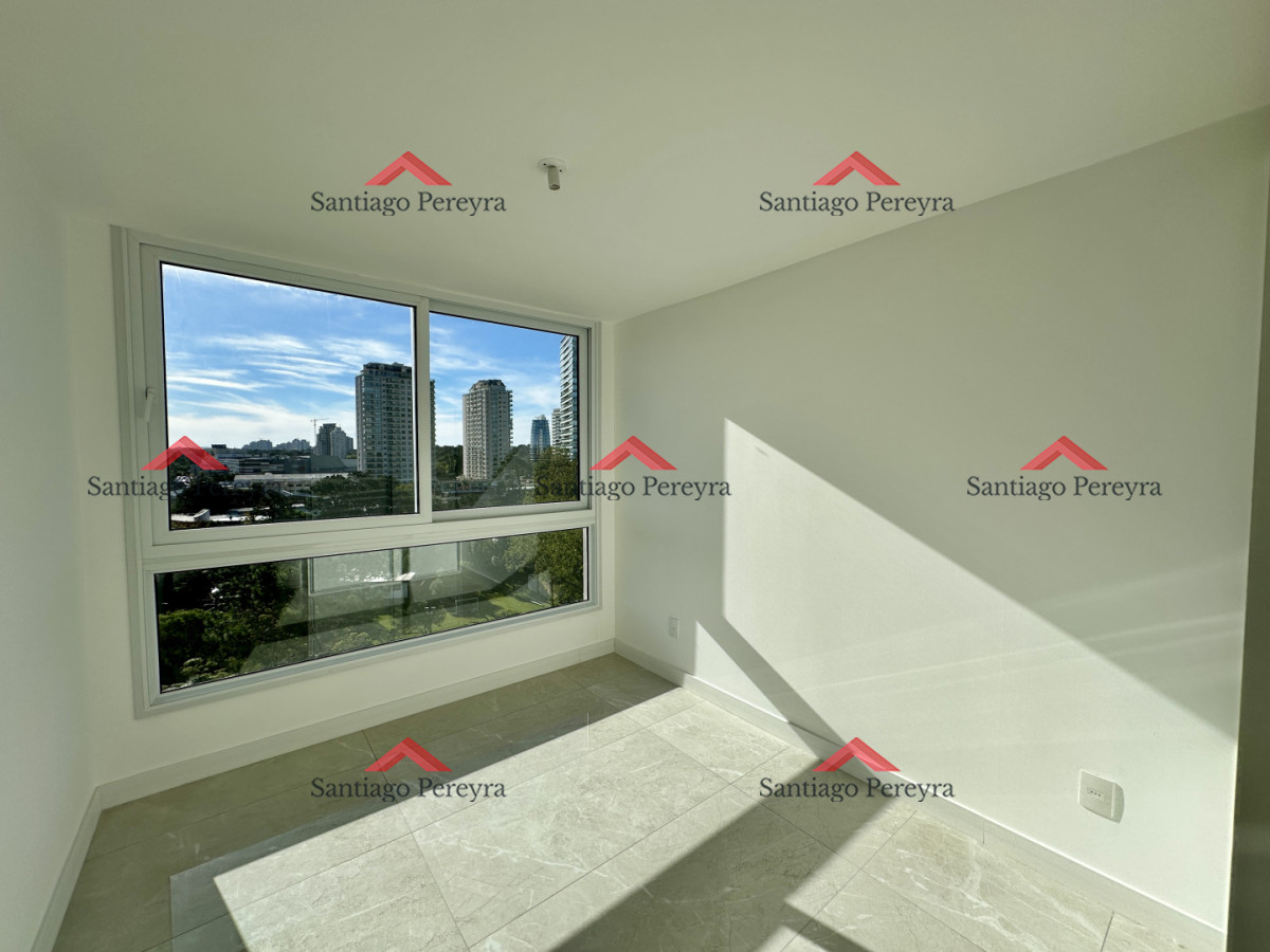 Apartamento ID.17032 - Dos dormitorios y dos baños en venta, zona Shopping Punta