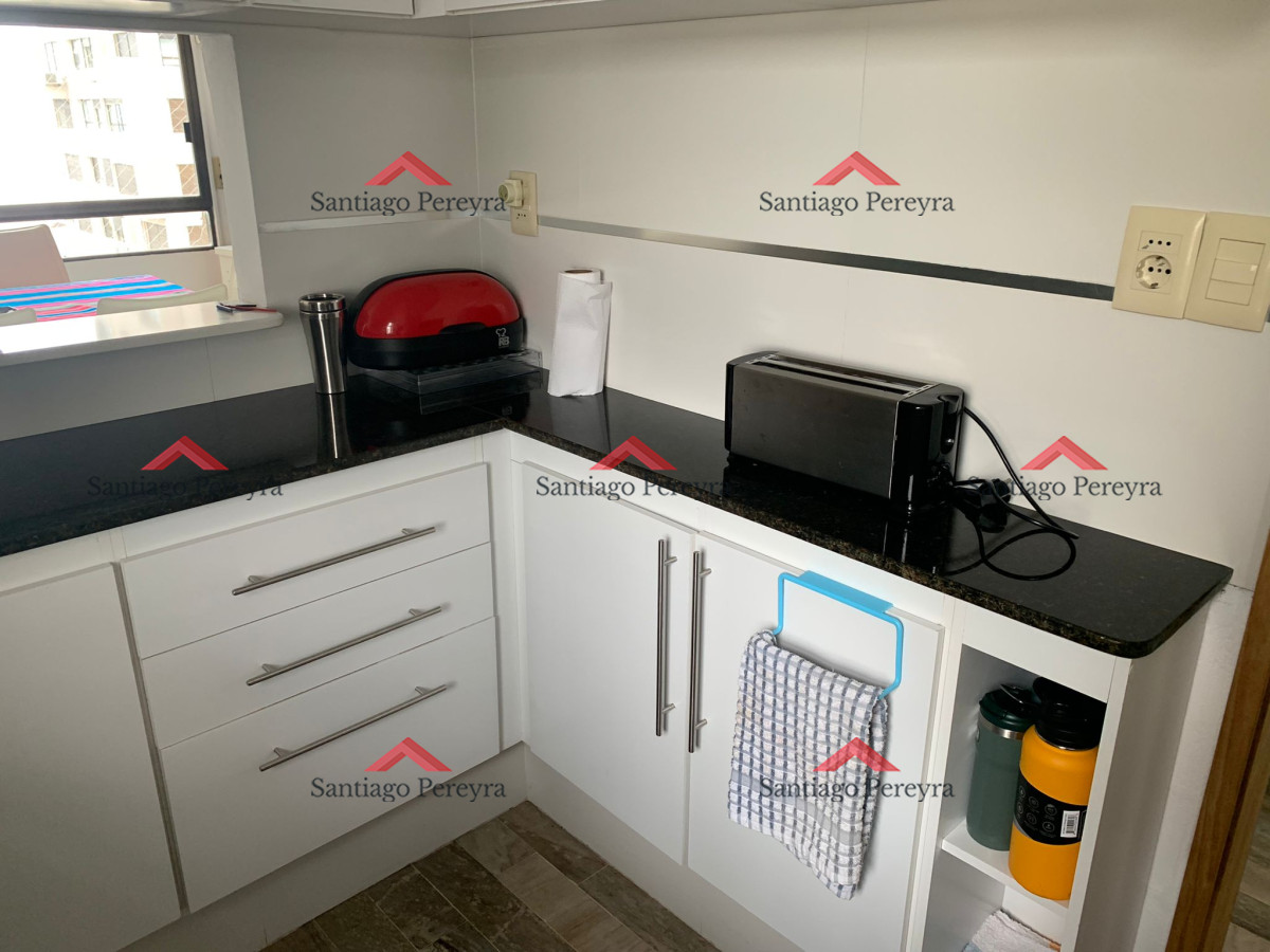 Apartamento ID.2693 - Apartamento en alquiler anual frente al Mar en Playa Brava