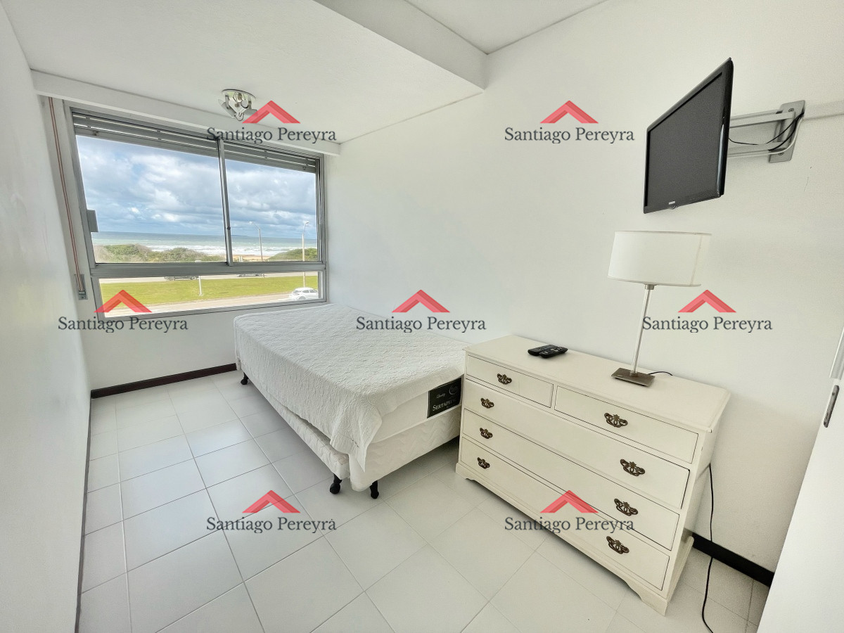 Apartamento ID.2141 - Apartamento en venta primera linea playa brava