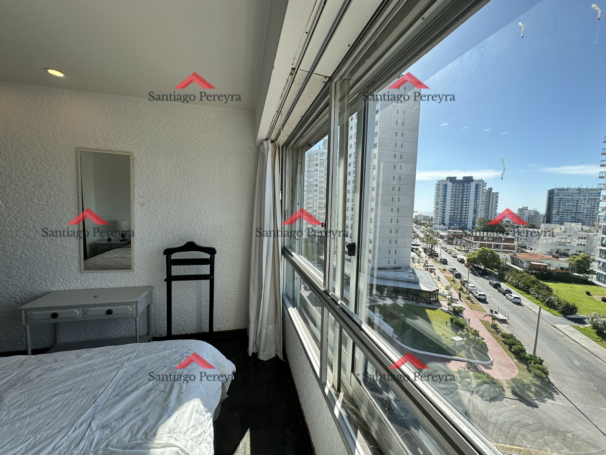 Apartamento ID.2283 - Un dormitorio con garaje y mucho sol