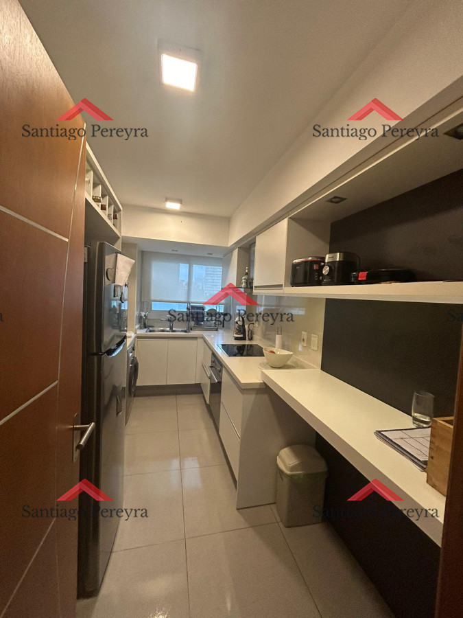 Apartamento ID.15862 - Apartamento de 2 dormitorios en torre de categoría a 1 cuadra de Playa Mansa