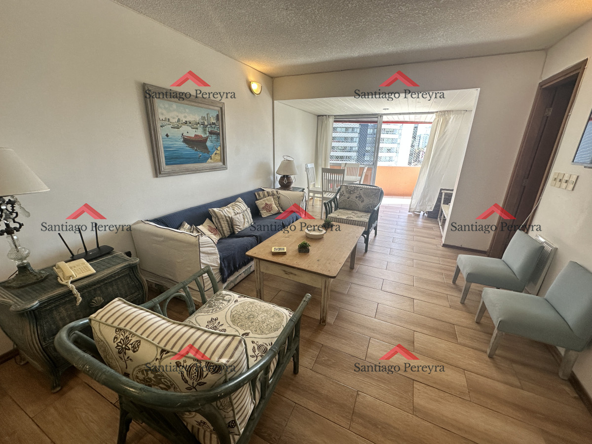 Apartamento ID.16177 - Apartamento de 2 dormitorios y dependencia en brava a metros del mar 