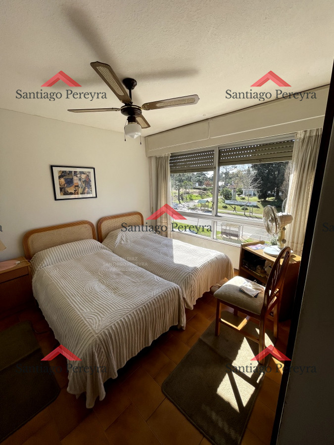 Apartamento ID.15154 - Apartamento 2 dormitorios y 2 baños + dependencia de servicio 