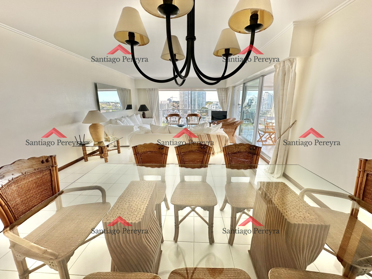 Apartamento ID.2946 - Amplia planta a pasos del mar en Playa Brava