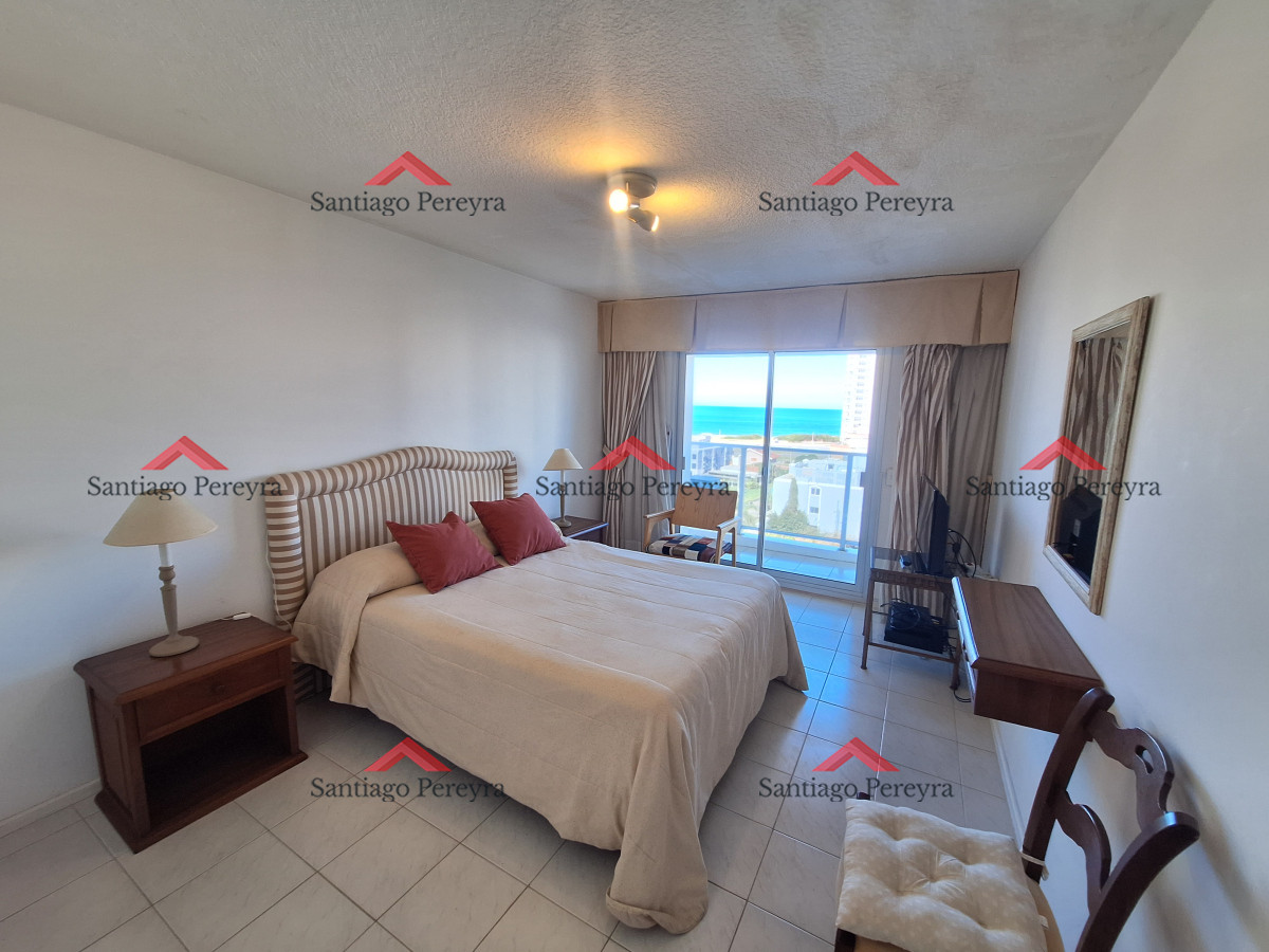 Apartamento ID.16523 - Hermoso y amplio apartamento de 1 dormitorio y medio con vista al mar 