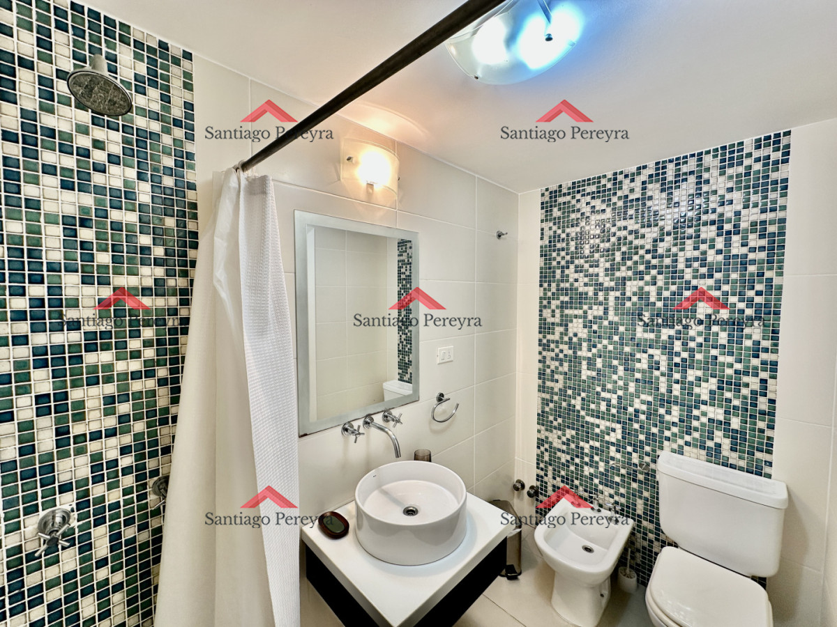 Apartamento ID.16990 - Hermoso apartamento de 2 dormitorios con parrillero propio y vista a playa brava