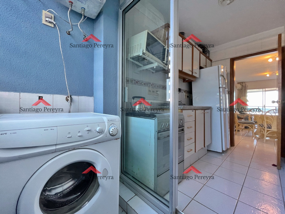 Apartamento ID.10163 - En venta apartamento frente al mar con parrillero propio y piscina