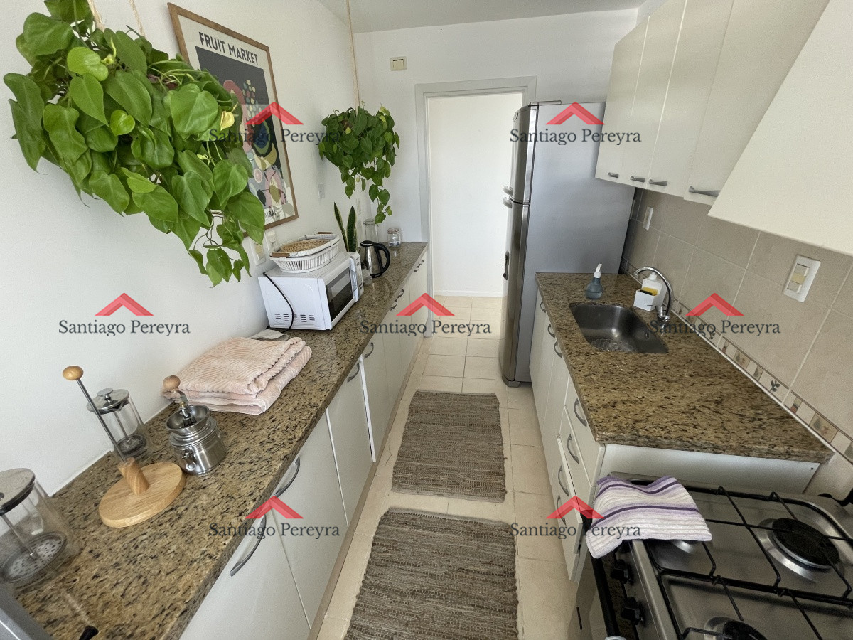 Apartamento ID.14018 - Penthouse con hermosa vista en venta, 3 dormitorios, cocina definida y lavadero, excelentes amenities y vista a amplia a la mansa